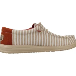 Afslappede snøresko til feriebrug