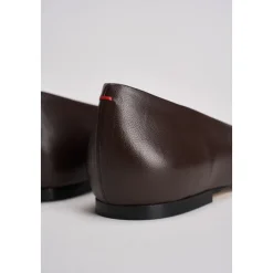 Ballerina med spids tå