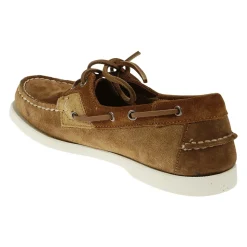 Brune ruskindsmokkasiner med læder indersål