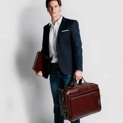 Cabin suitcase with garment sleeve