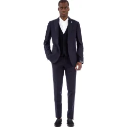 Ceremonidragt med kontrasterende revers