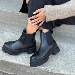 Chelsea Boot