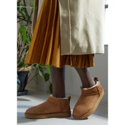 Classic Ultra Mini Boot