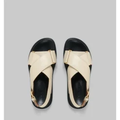 Ikoniske lædersandaler med krydsrem