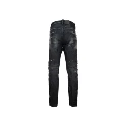 Jeans med knapper og læderpatch