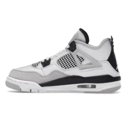 Jordan 4 Retro Sneakers