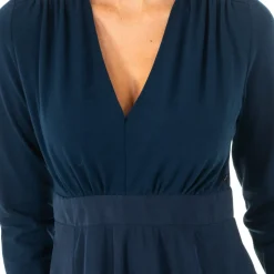 Langærmet marineblå kjole