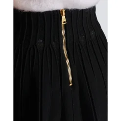 Ribstrikket skater nederdel