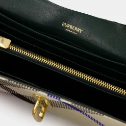 Rocking Horse Wallet On Chain