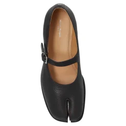 Sko med Tabi-udskæring