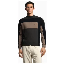 Smalkas vilnas džemperis ar krāsu joslām