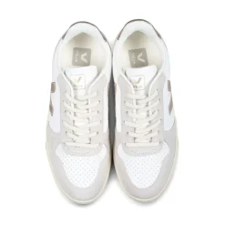 Snøresko med perforeringer