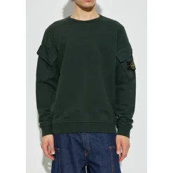 Sweatshirts & Hoodies