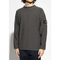 Sweatshirts & Hoodies