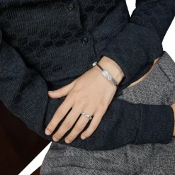 Tag armbånd i sterlingsølv og læder med logo