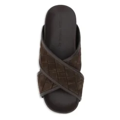 Tarik Sandal
