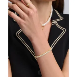 Tennis Bracelet in Gold