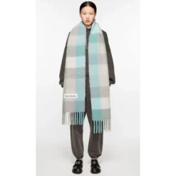 Ternet halstørklæde med broderet logo