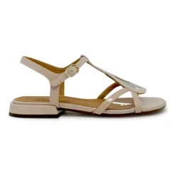 Tumach Sandals