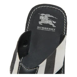 Unisex Flip Flops Check Model